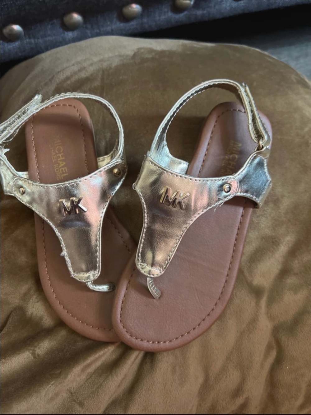 Michael Kors Girls' Metallic Silver MK T-Strap Sandals